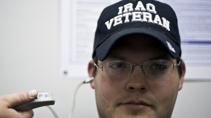 A recent Iraq vet undergoes a medical assessment.  (Photo by Multimedia Photography and Design-Newhouse School)