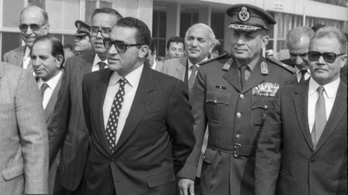 Egyptian President Hosni Mubarak with his popular Minister of Defense, Field Marshal Abdel Halim Abu Ghazala touring a trade exhibition in 1987. (Photo Norbert Schiller)