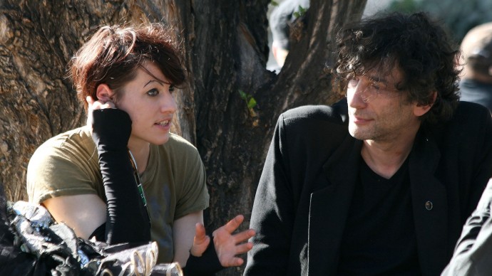 Amanda Palmer and Neil Gaiman during an interview for ORF radio before a concert at the Arena in Vienna, Austria. (Photo by Manfred Werner via Wikimedia Commons)